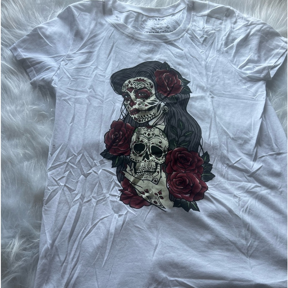 Torrid Graphic T Day of the Dead/Skull sz 00 (10) NWOT